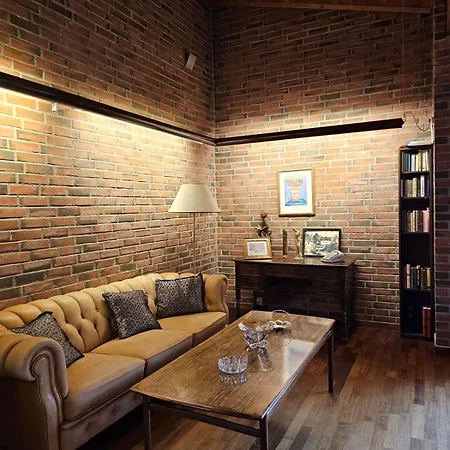 Pensión Private - 3 In A Luxury Style *